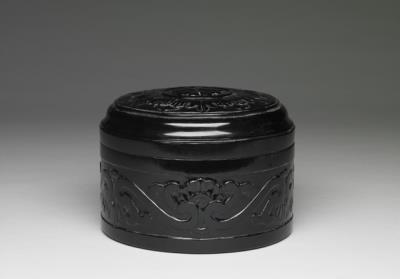 图片[3]-Round glass box with carved floral design, Qing dynasty (1644-1911).-China Archive